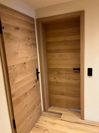 Zimmertüre mit Holz-Umfassungszarge in Echtholz Eiche